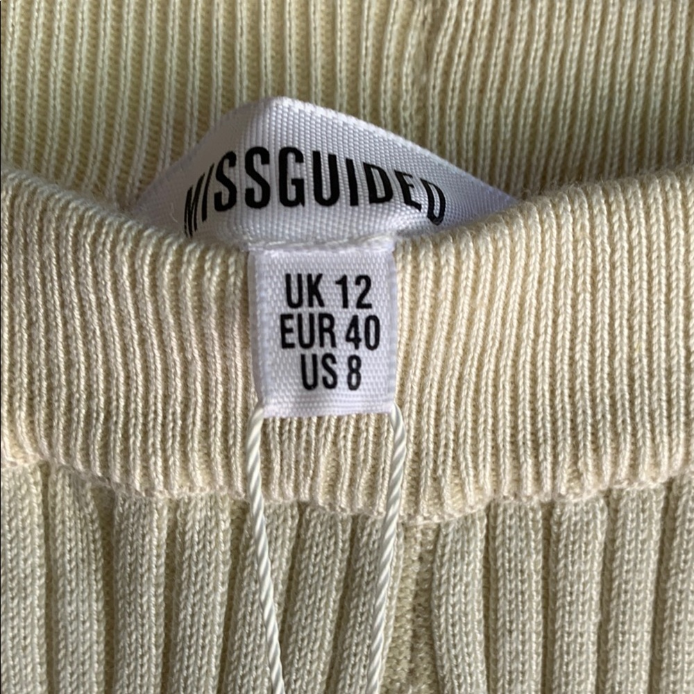 Missguided Cream Ribbed Bike Shorts - Picture 5 of 7